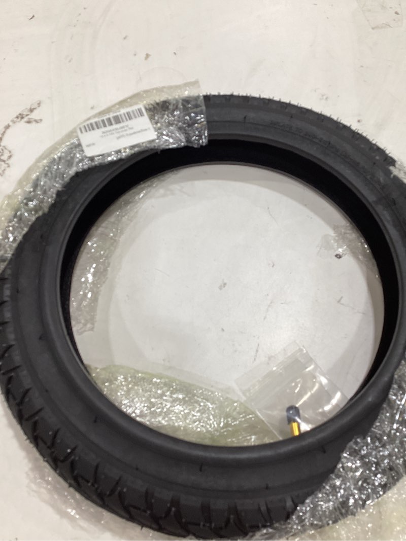 Condition photo showing Good Condition for small tubless tire