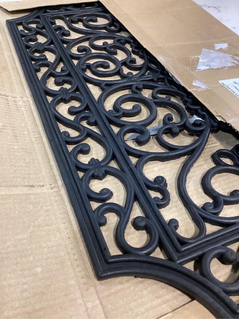 Condition photo showing Good Condition for dii rubber doormats collection all weather, 18x30, french quarter french quarter 1'6" x 2'6" (rectangular)