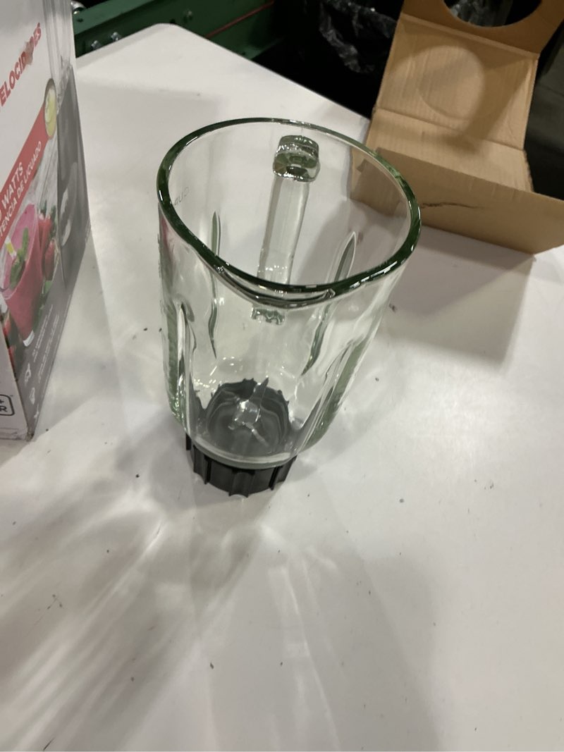 Condition photo showing As Is for (incomplete )black+decker countertop blender with 6-cup glass jar, 10-speed settings, black, bl2010bg