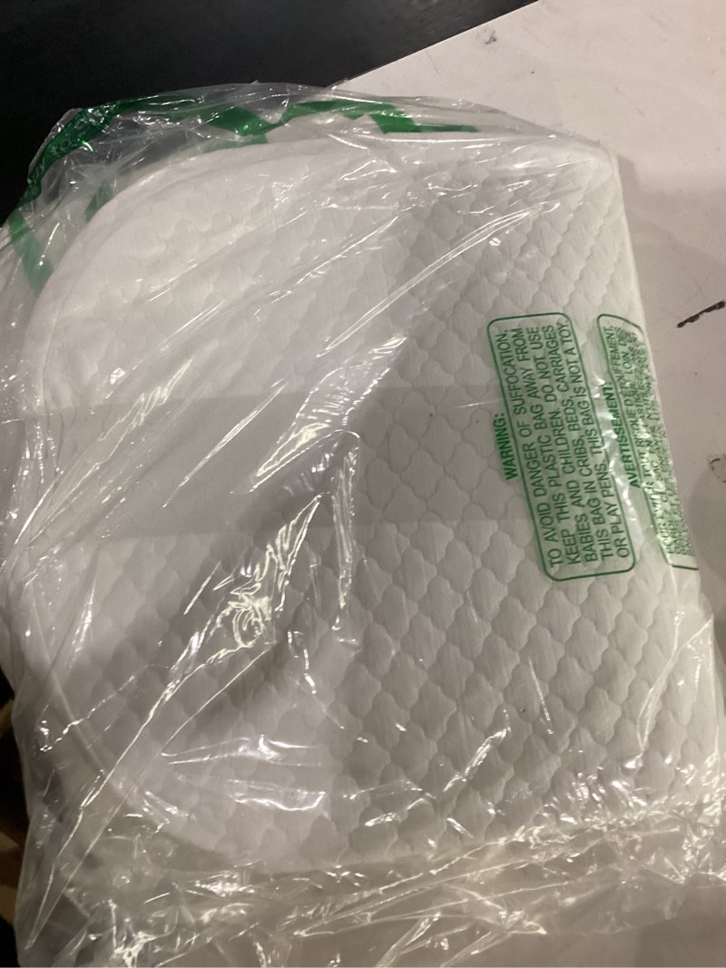 Condition photo showing Good Condition for pro goleem baby bassinet mattress pad 30"x15" oval - waterproof bamboo cover, premium foam, breathable, hypoallergenic, non-toxic topper, for cradle and moses basket oval 15*30in cloud white