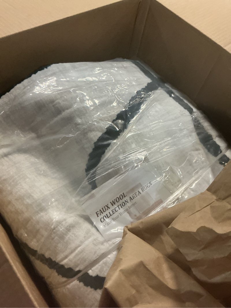 Condition photo showing Good Condition for YIHOUSE Abstract 6'x9' Black and White Rug- Washable Area Rug for Living Room Bedroom, Large Modern Non-Slip Ultra-Thin Rug Home Decor,Abstract,6x9ft Abstract 6' x 9' (Rectangular)