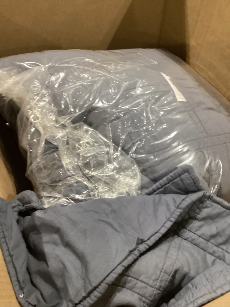Condition photo showing Good Condition for wrensonge king size quilt-3 pieces lightweight blue grey bedspreads king quilt bedding set for all seasons, soft summer coverlet with 2 pillow shams suitable for bed, couch, quilt blanket blue grey king(106" x 94”)