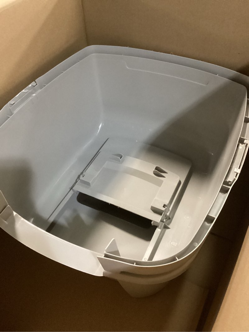 Condition photo showing Good Condition for iris usa jumbo enclosed cat litter box with front door flap and scoop, covered kitty litter box with handle and buckles for portability and privacy, gray