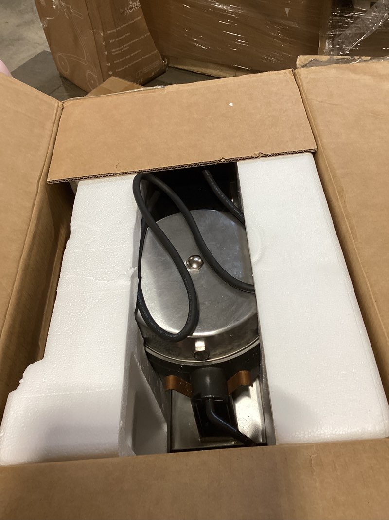 Condition photo showing Good Condition for vevor commercial waffle maker, 1300w round waffle iron, non-stick rotatable waffle baker machine with 122-572? temp range and time control, teflon-coated baking pan stainless steel body 120v 4pcs