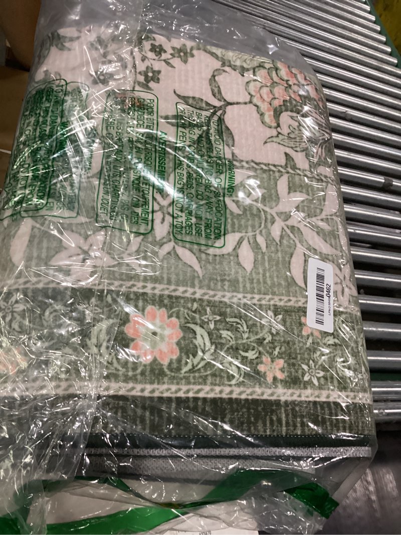 Condition photo showing New/Like New for garveehome sage green 2.5 x 8 washable kitchen runner rugs non slip provence vintage boho cottage long rug for hallways bedroom entryway bathroom mat with rubber back sage grove 2'6" x 8' (runner)