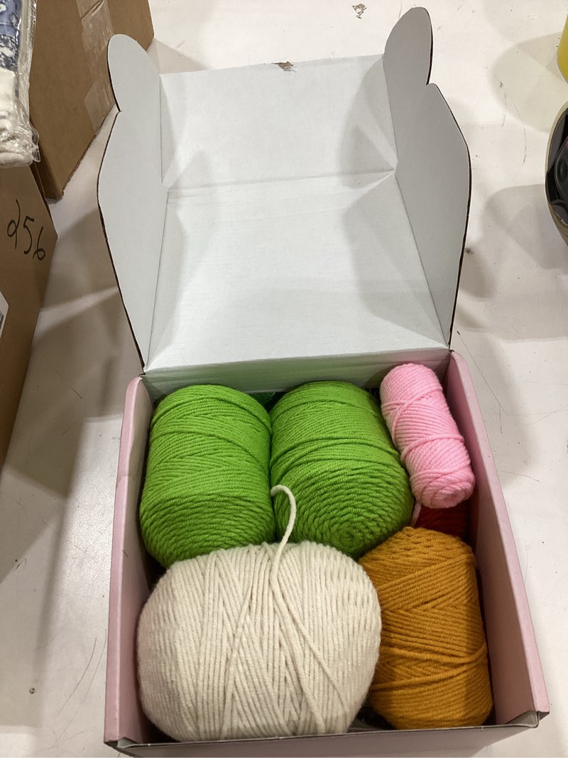 Condition photo showing New/Like New for magimuse crochet kit for beginners, crochet starter kits, amigurumi craft knitting crocheting kits with step-by-step video tutorials, 6 pack hanging potted plants family(40%+ yarn