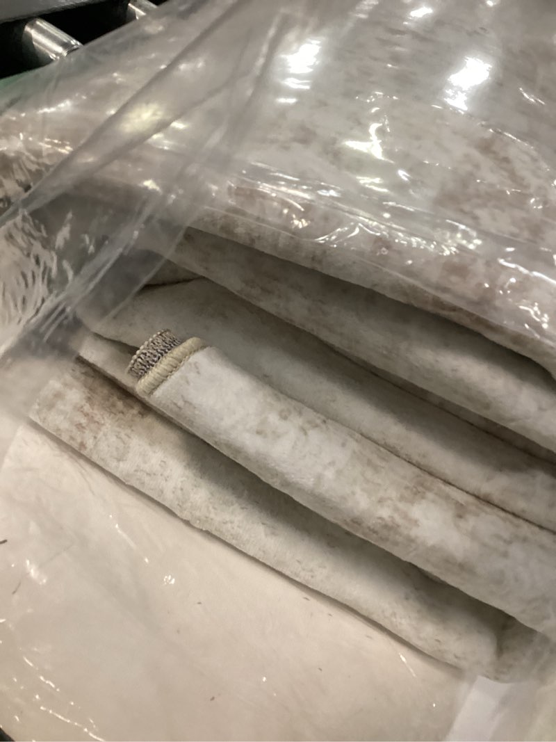 Condition photo showing Good Condition for Area Rug 6x9 Vintage Rug: Washable Living Room Rugs Retro Medallion Distressed Large Rugs Soft Low Pile Non-Slip Indoor Floor Carpet for Bedroom Kitchen Nursery Dining Table Office (Beige, 6'x9') Beige 6' x 9' (Rectangular)