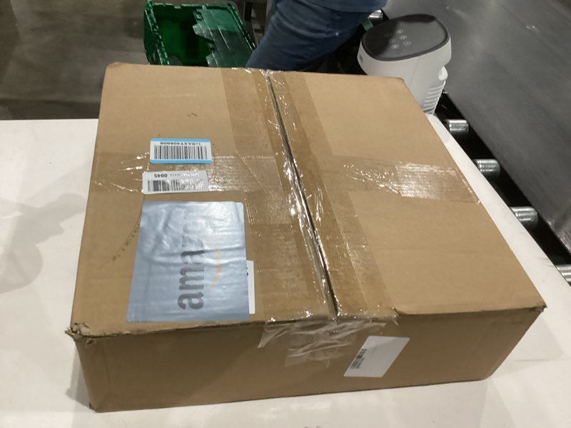 24 Inch Christmas Wreaths, Christmas Wreaths for Front Door with Balls Ornaments, Eucalyptus and Bat