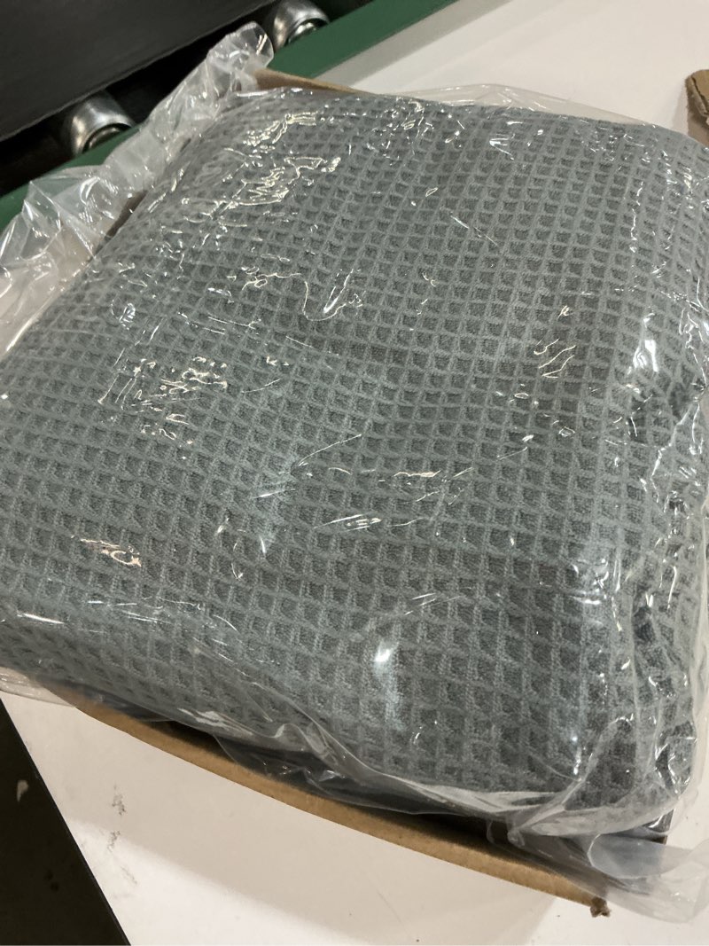 Condition photo showing Good Condition for 40 x 80 inches extra large bath sheets towels microfiber waffle oversized bath towels for bathroom quick dry lightweight (grey, bath sheets-2pcs) grey bath sheets-2pcs