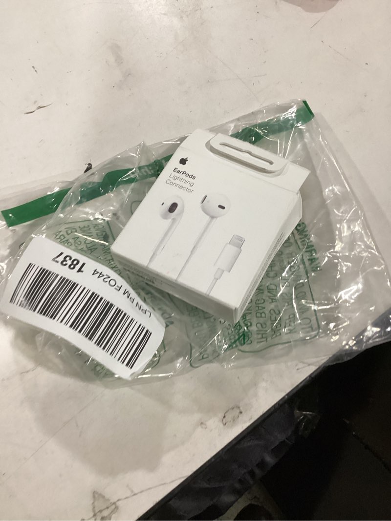 apple earpods headphones with lightning connector, wired ear buds for iphone with built-in remote to control music, phone calls, and volume one size lightning