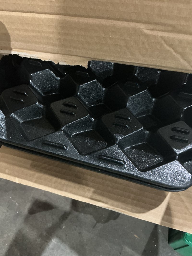 Condition photo showing Good Condition for bunker indust off-road traction boards with jack lift base,2 pcs multifunctional recovery track ramp traction mat for 4wd utv suv truck-mud, sand, snow tire traction devices black with carry bag