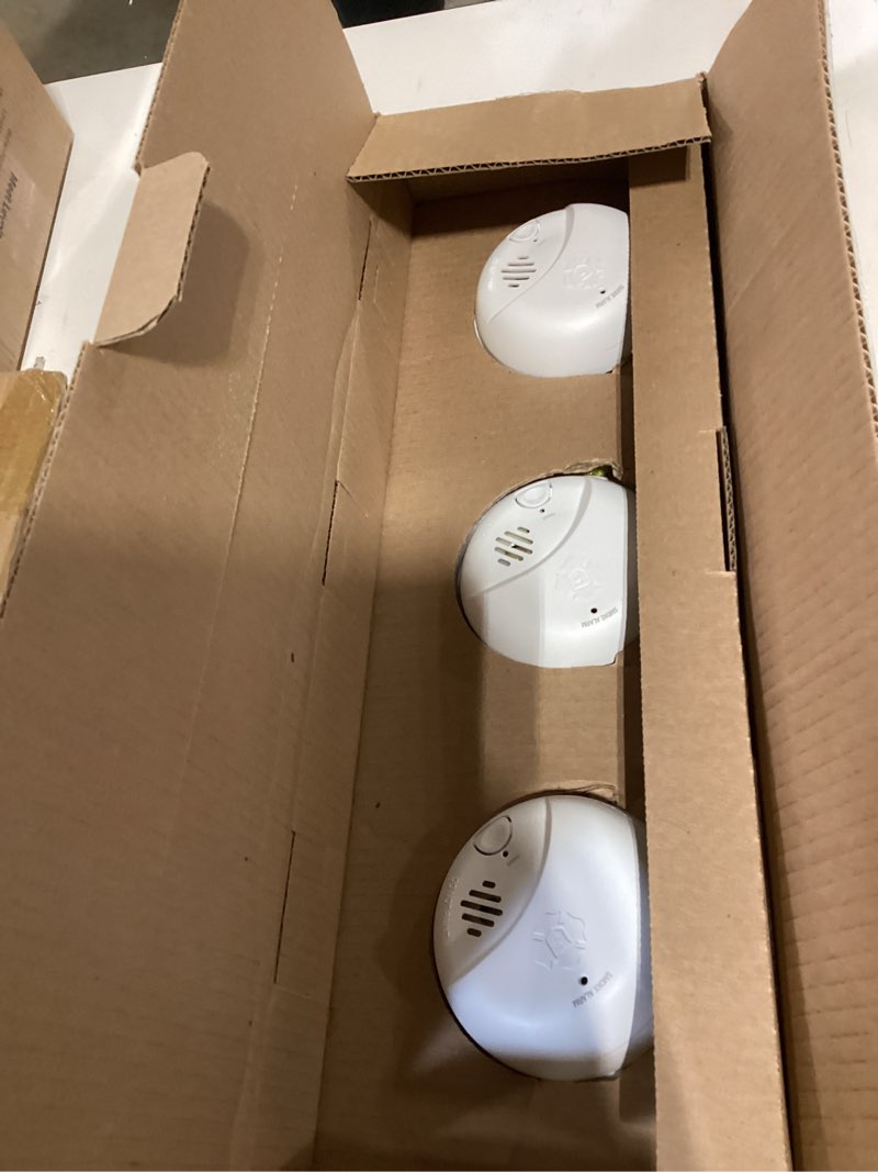 Condition photo showing New/Like New for first alert brk smoke alarm, interconnect hardwire detector with 10-year battery backup, smi105-ac, 3-pack precision detection smi105-ac 3-pack