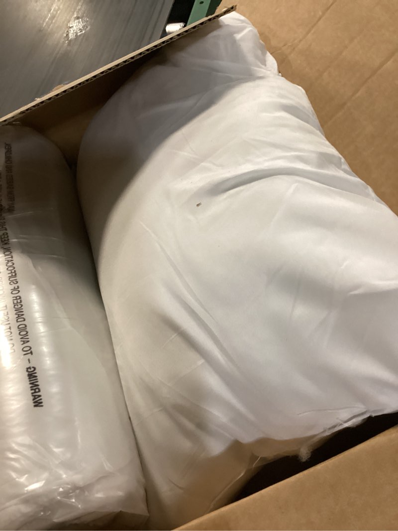 Condition photo showing Good Condition for amazon basics square hypoallergenic pillow insert, sofa bed couch decorative stuffer, 20", 4 pack 20 x 20 inches 4 pack