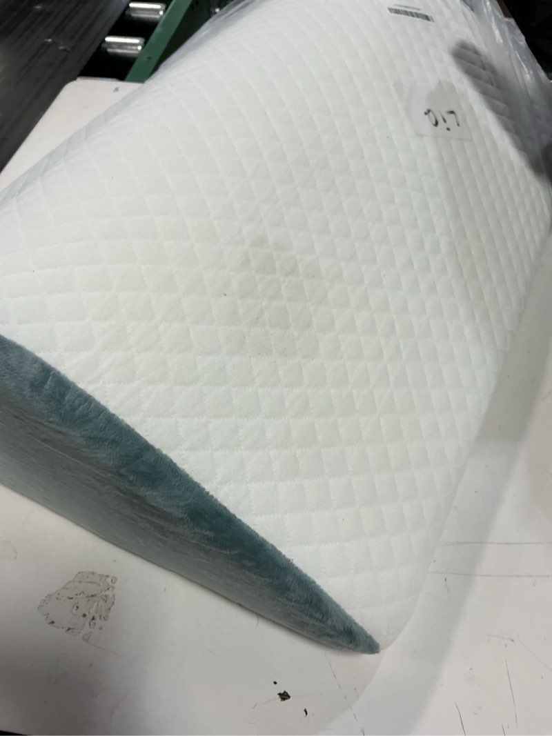 Condition photo showing Good Condition for Knee Wedge Pillow for Post-Surgery Recovery-Leg Elevation Support for Sleep Position, Alleviating Lower Back & Hip Pain Enhancing Circulation in Ankles Legs Triangle Pillow with Removable Cover White & Gray 21.6*17.8*6.9 Inch?for height over 5'3"?
