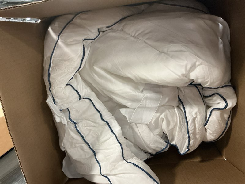 Condition photo showing As Is for Decroom 3 Inch Memory Foam Mattress Topper King for Back Pain Relief, Filled with Breathable Memory Foam Pillow Topper Soft Fluffy Supportive Bed Mattress Pad, 80x78x3 in King White