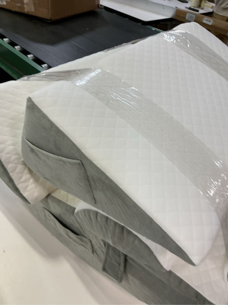 Condition photo showing Good Condition for yojoker 4pcs orthopedic bed wedge pillow set for sleeping, post surgery foam pillow for body, back and leg pain relief, triangle adjustable support pillow - acid reflux, anti snoring & gerd sleeping