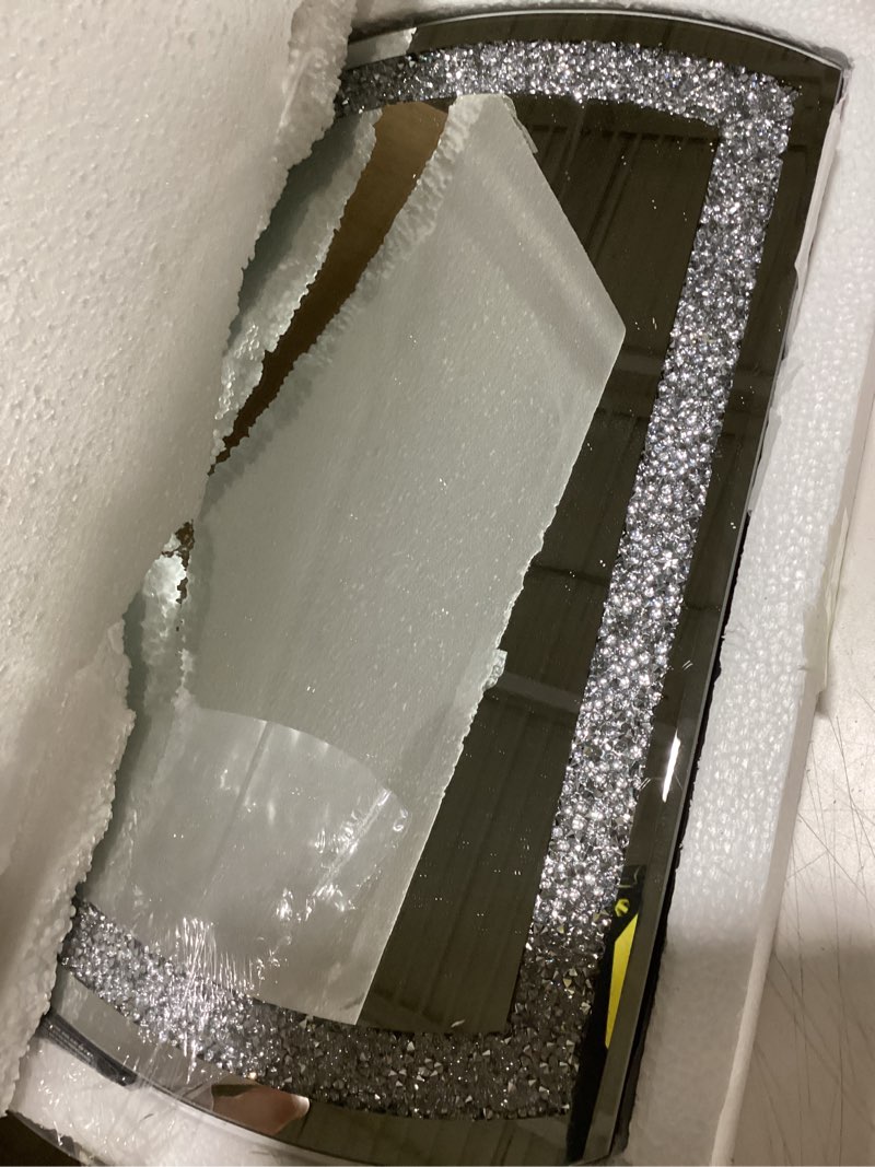Condition photo showing Good Condition for wave pattern crushed diamond body mirror set - 4pcs 11x15 inch dressing & makeup mirror for decor, gym, door
