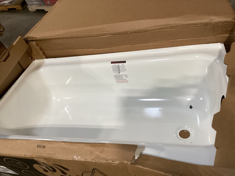 Condition photo showing Good Condition for honolulu 46 in. x 27 in. right drain rectangular alcove soaking bathtub in white