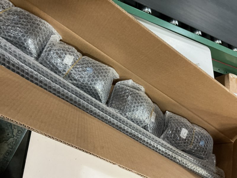 Condition photo showing New/Like New for KINGGERI 300Lbs Lockable Roof Rack Cross Bars Compatible with Volkswagen VW Tiguan 2018-2026 and Taos 2022-2026, Heavy Duty Anti-Theft Aluminum Roof Rails Crossbars Rooftop Luggage Racks Carrier