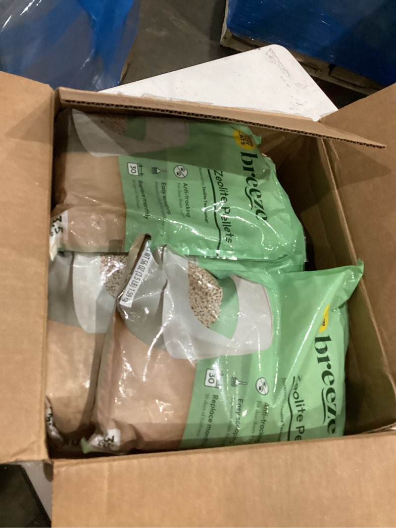 Condition photo showing New/Like New for purina tidy cats breeze pellets, 3.5 lbs (pack of 4), unscented, recycled paper, low-tracking, 99.9% dust-free, multi-cat