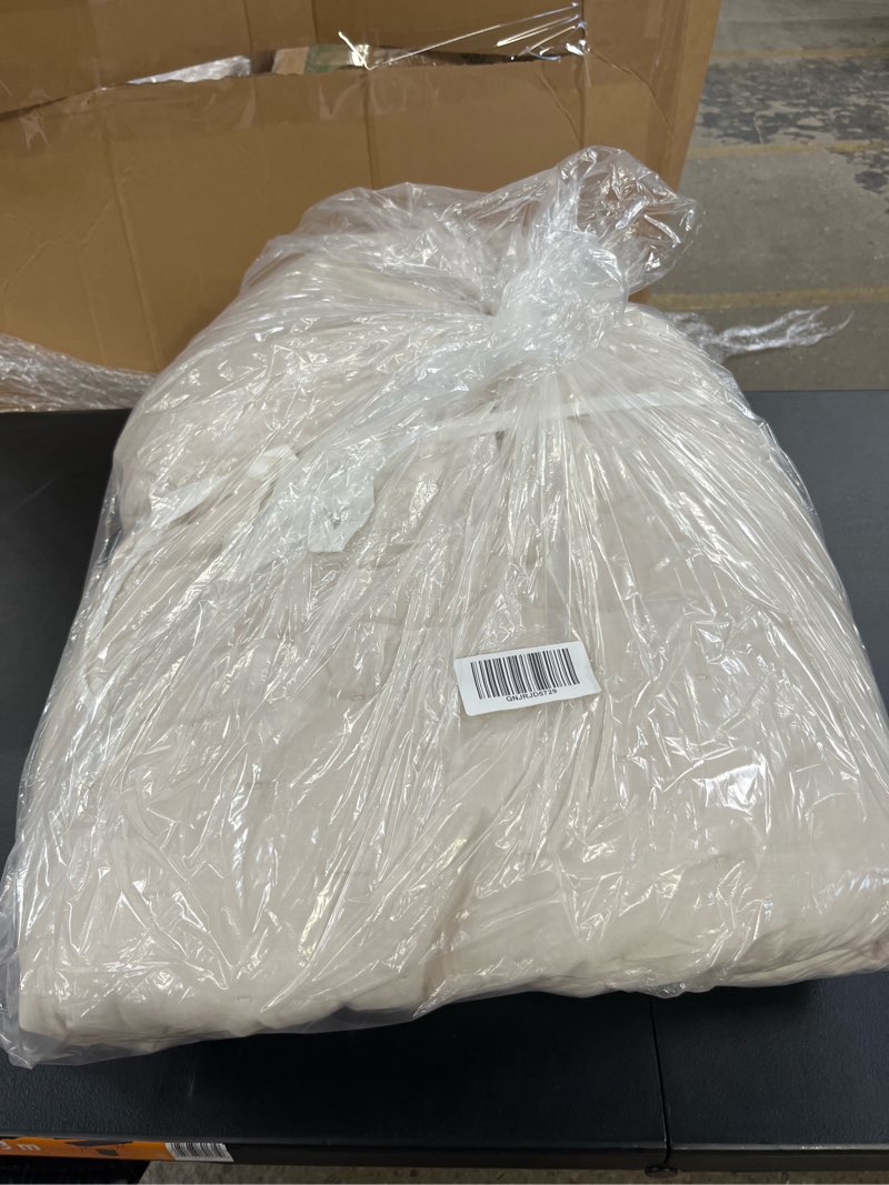 Condition photo showing Good Condition for european linen dream quilt, king/cal king, sand