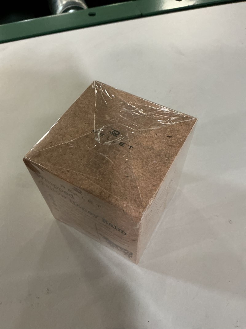 https://lotting-media.assets.bidfta.com/lotting_300e2601-c0f3-441e-a921-40910e8adeb1