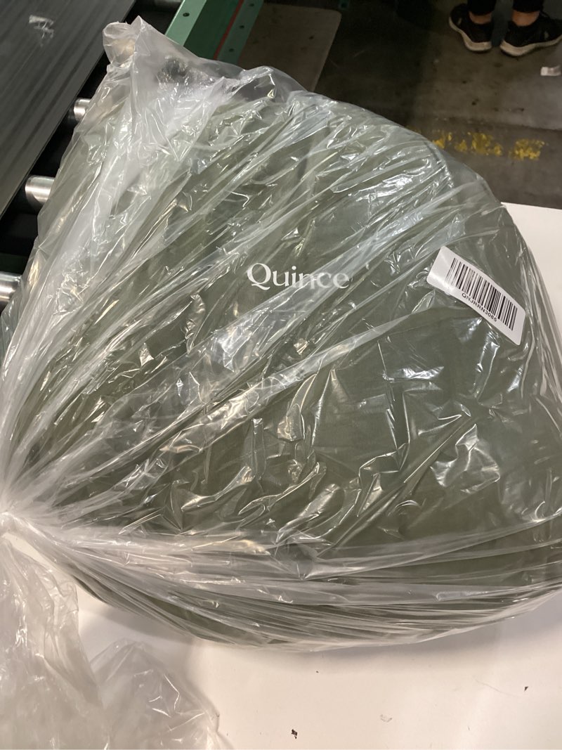 Condition photo showing New/Like New for organic cotton gauze duvet cover set, king/cal king, olive
