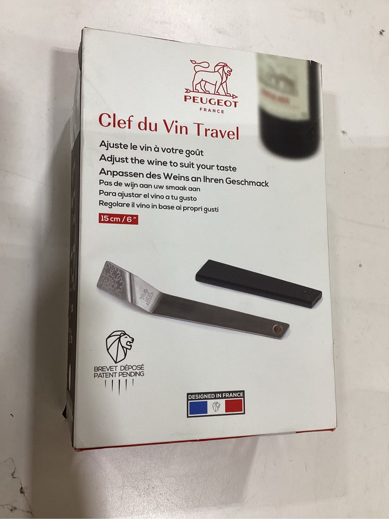 Condition photo showing New/Like New for peugeot clef du vin "travel" wine tool