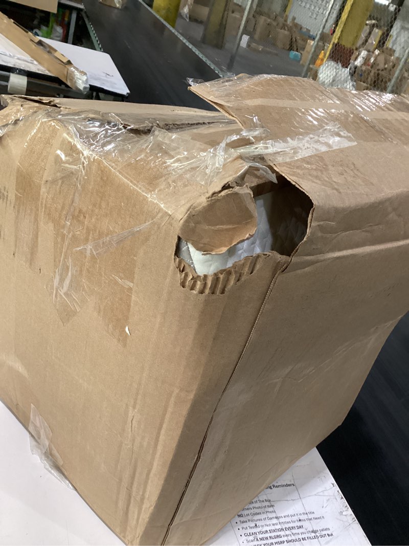 Condition photo showing Good Condition for ruqmius body pillow