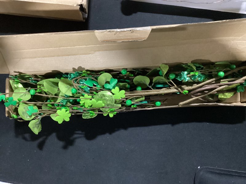 Condition photo showing Good Condition for st. patrick's day garland decorations - 5.5ft shamrock rag garland with green berry picks, perfect st. patrick's day decor and party supplies nu24018