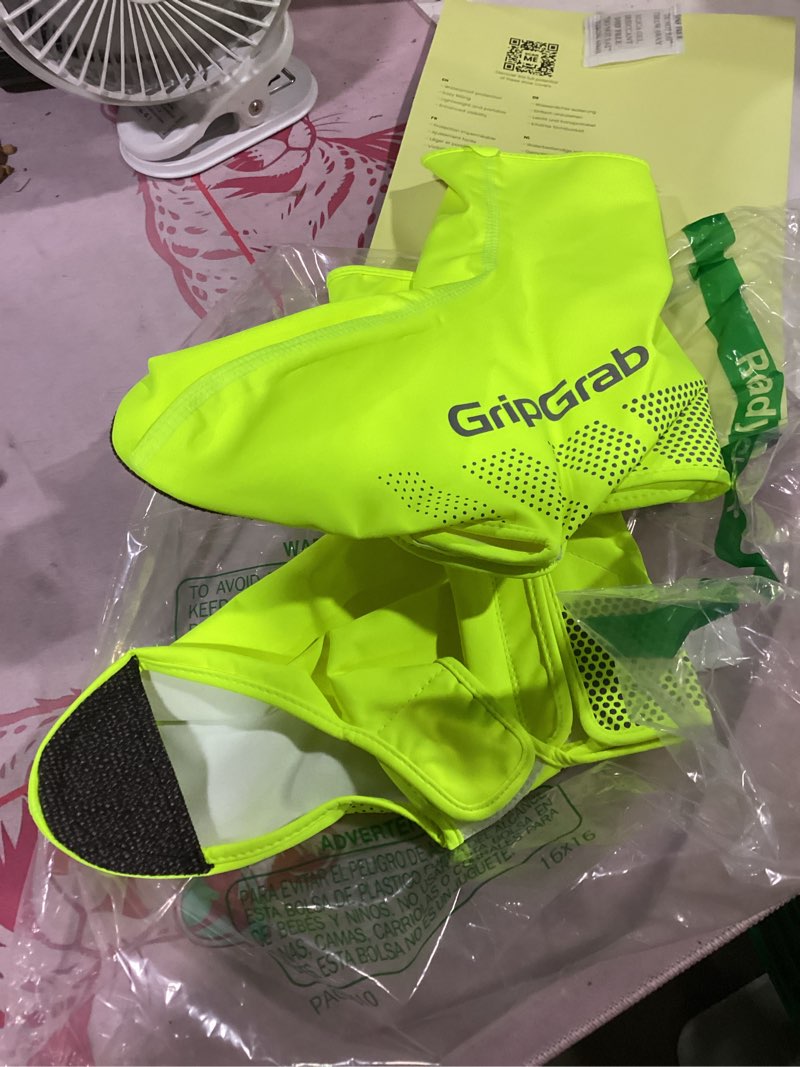 Condition photo showing Good Condition for gripgrab ride waterproof cycling overshoes windproof road bike shoe covers | thin, adjustable hook & loop closure, reflective details, aramid sole reinforcement – for race–oriented road cycling shoes small (6-7) yellow hi-vis
