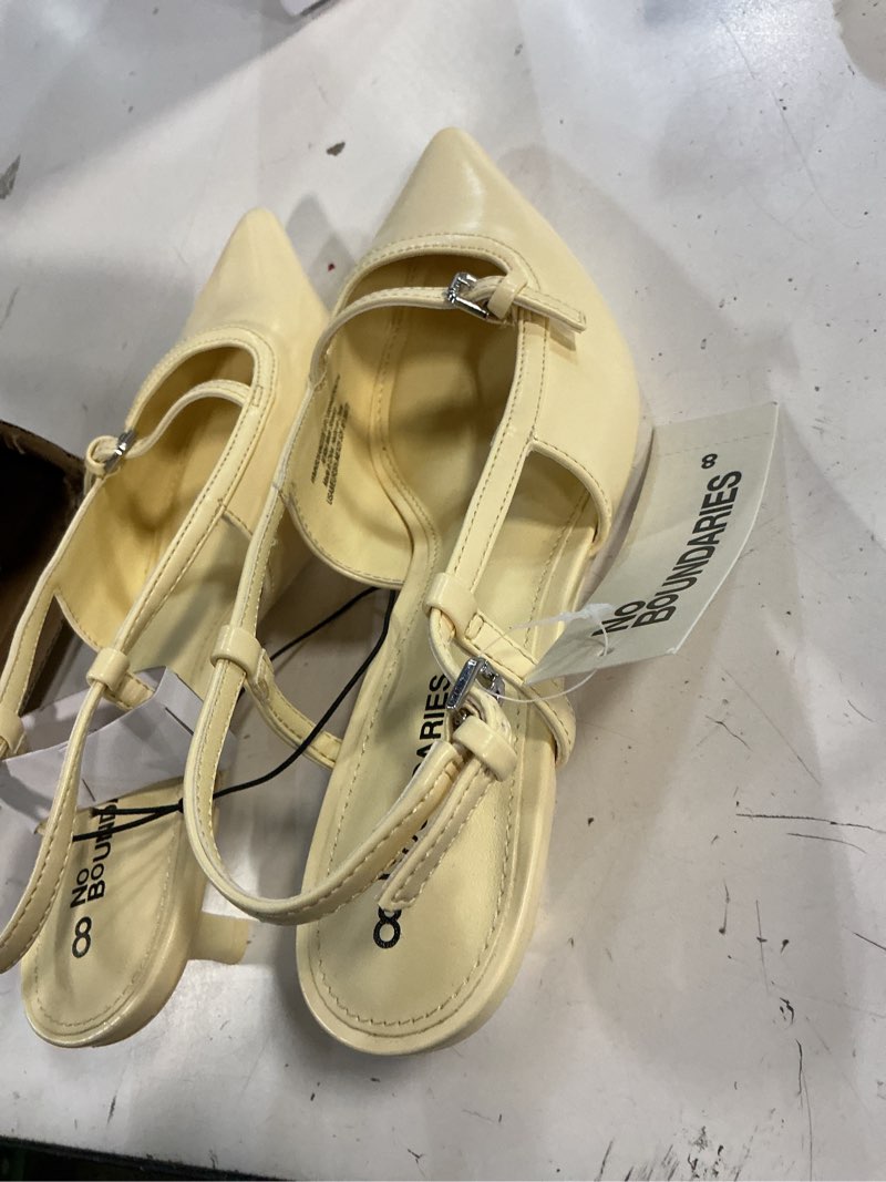 Condition photo showing Good Condition for no boundaries kitten heel slingbacks, women's(size 8)