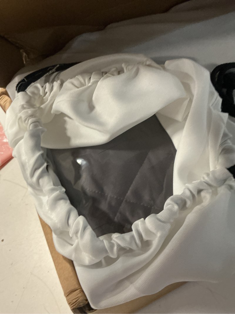 Condition photo showing New/Like New for zonli z-magic cooling comforter king/california king, hypoallergenic bamboo viscose, lightweight breathable soft summer blanket for hot sleepers, quickly cooling quilt for night sweats, grey 90"x108" 01 - amber gray king / cali king (108"x90")