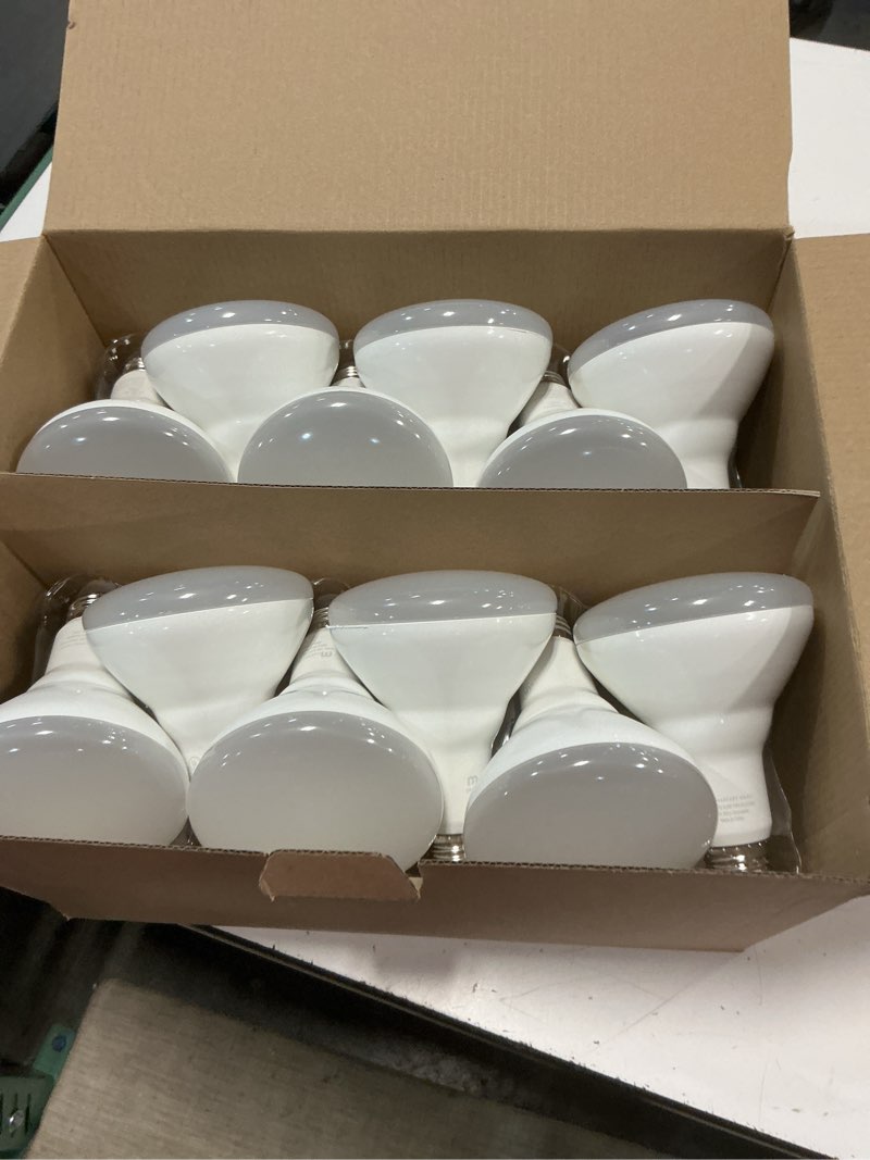 Condition photo showing New/Like New for mastery mart 24 pack br30 led light bulb, e26 led bulb 65 watt, 2700k soft white 10w dimmable 700 lu