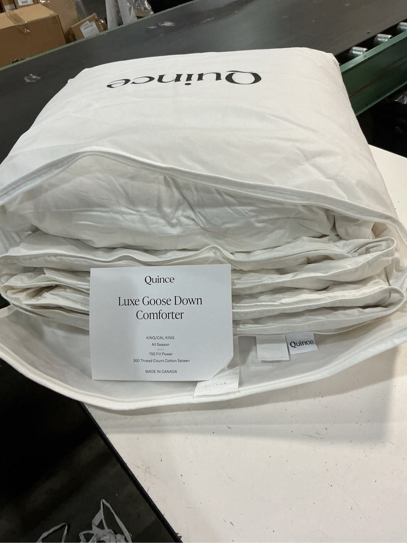 Condition photo showing Good Condition for quince luxe goose down comforter king/cal king color:white