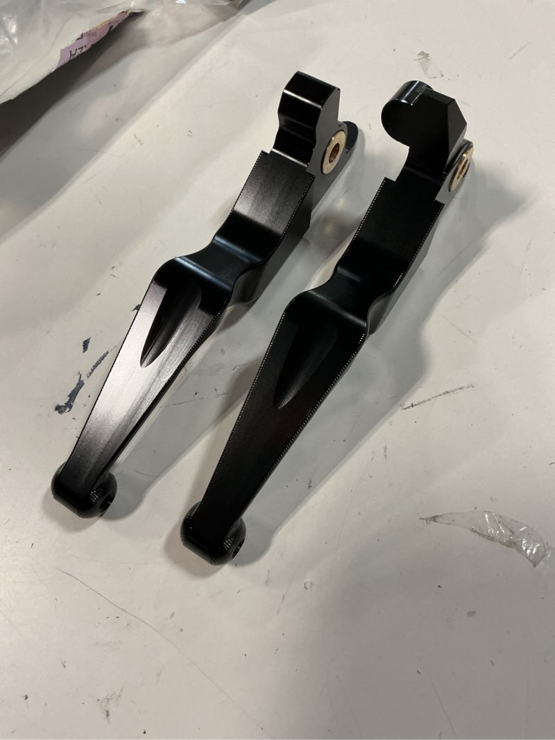 Condition photo showing Good Condition for nicecnc black brake clutch levers compatible with harley street glide flhx 2017-2020,road king flhr 2017-2020,electra glide ultra classic,fits '17-'20 touring and '19-'20 trike models