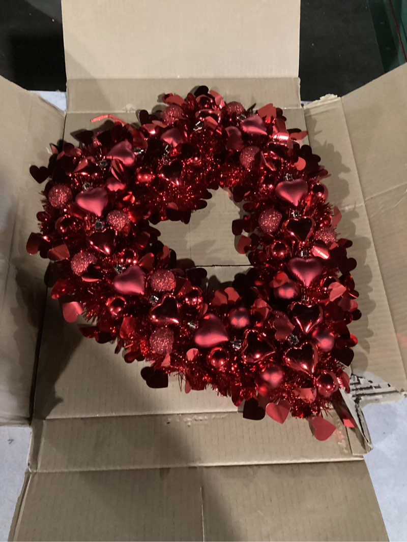 Condition photo showing Good Condition for Sggvecsy 17.7" Heart Shaped Wreath Valentine's Day Red Heart Wreath for Front Door Wedding Party Anniversary Wall Decor Gift