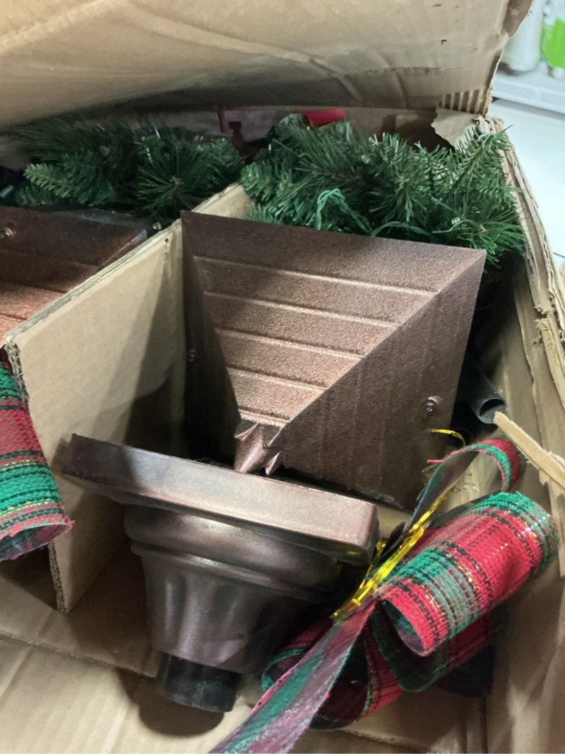 Condition photo showing Good Condition for GREATDAY 2Pack 3.5-Foot Christmas Decorated Pre-Lit Lamp Post with 20 LED Lights with Timer by Batteries Operated for Front Door, Entryway, Patio Porch Home Decorations,Indoor&Outdoor use