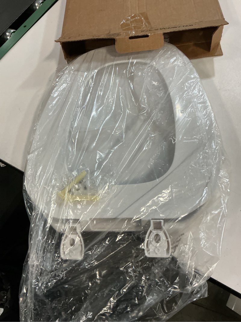 Condition photo showing Good Condition for Centoco Eljer Emblem Elongated Toilet Seat with Square Front, Closed Front with Cover, Residential, Plastic, Made in the USA, EMB601-001, White Elongated 001-White