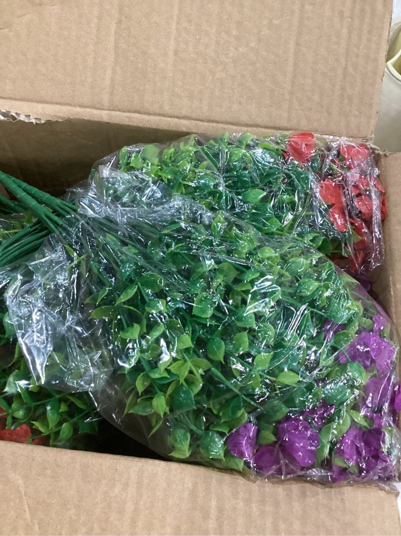 Condition photo showing Good Condition for item similar ))))))inqcmy artificial flowers for outdoors uv resistan 12 pcs silk daisies with eucalyptus leaves and 2 pcs lavender suitable for porch balcony courtyard garden (red lotus)