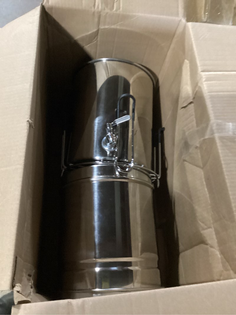 Condition photo showing Good Condition for vevor 3 frame honey extractor, stainless steel manual beekeeping extraction, honeycomb drum spinner with transparent lid, apiary centrifuge equipment with height adjustable stand