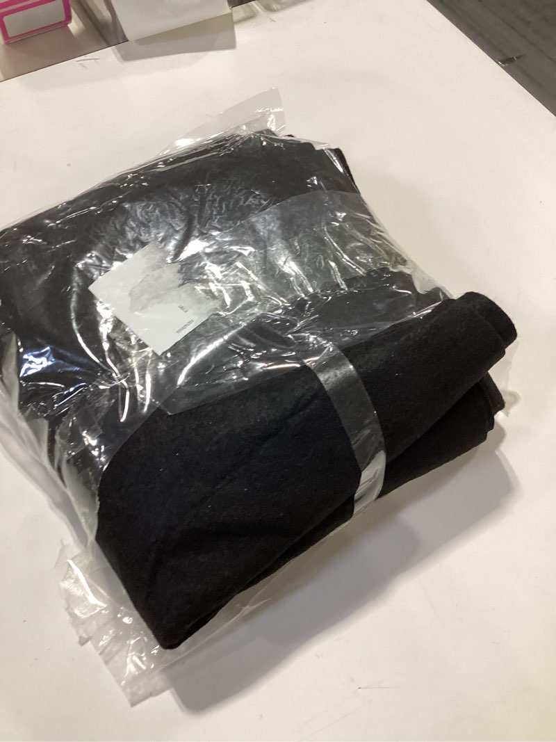 Condition photo showing Good Condition for 2Pack Automatic Plant Watering Mat 47.2"x39.4" Capillary Mat for Plants Watering Mat Automatic Watering System for Potted Plants 3mm Thick Self Watering Mat for Greenhouse Indoor Plants Black