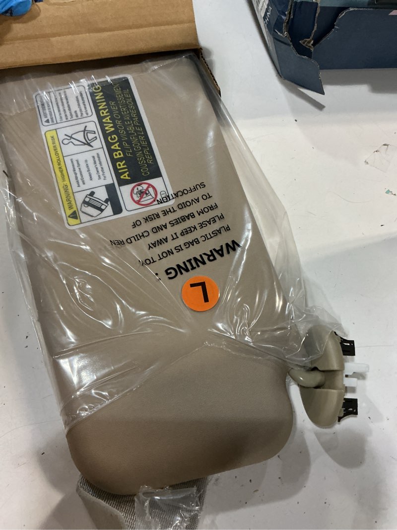 Condition photo showing New/Like New for lalf beige sun visor fit for toyota 2006-2013 rav4 with light replace 74310-42501-a1 74320-42501a1 (left)