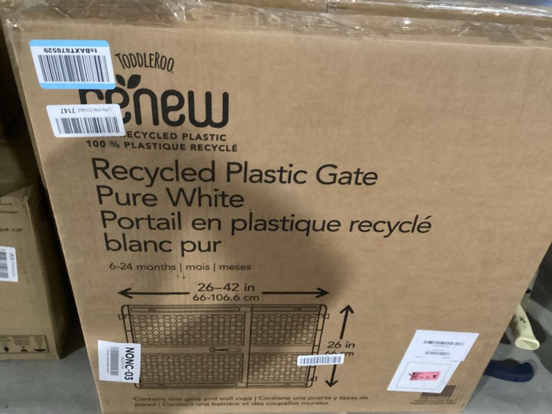 Condition photo showing New/Like New for toddleroo by north states - renew 100% recycled plastic baby gate for doorway; sturdy for indoor & outdoor use: pressure mounted, no drill gate; made in usa; 26" to 42" wide, 26" tall; pure white