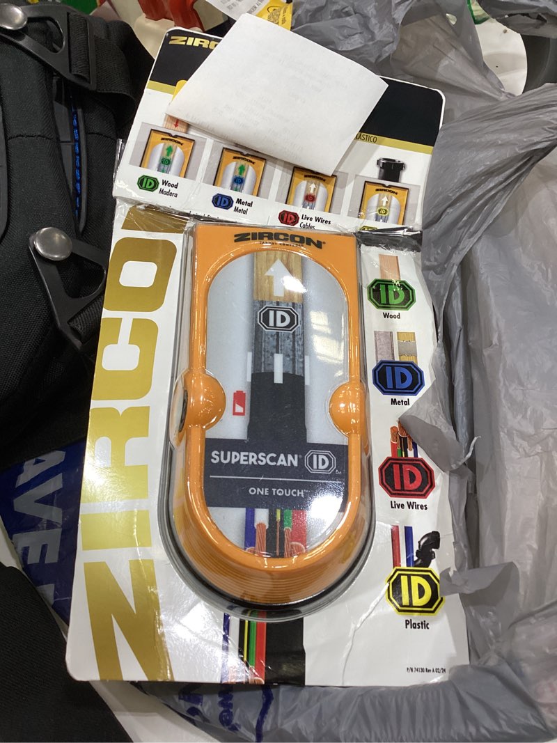 Condition photo showing Good Condition for zircon superscan 1.5-in scan depth metal and wood stud finder