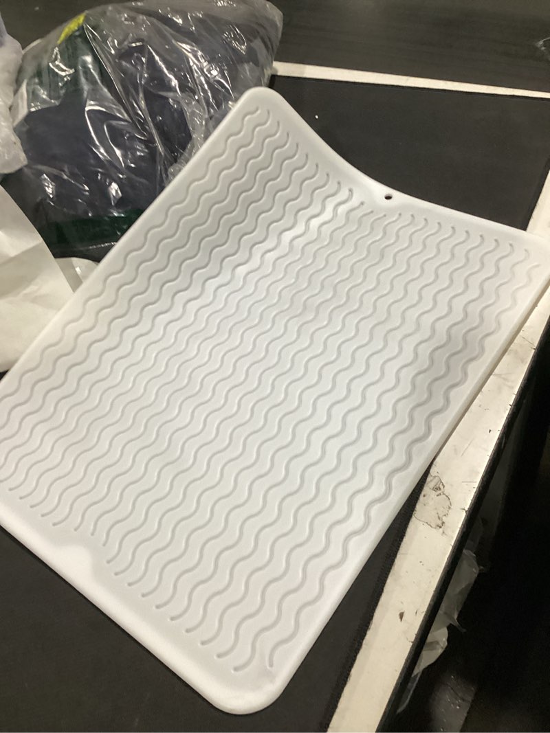Condition photo showing Good Condition for similar to micoyang silicone dish drying mat for multiple usage,easy clean,eco-friendly,heat-resistant silicone mat for kitchen counter or sink,refrigerator or drawer liner white l 16 inches x 12 inches 16\"l x 12\"w white