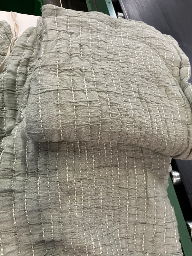 Condition photo showing Good Condition for organic cotton channel stitch coverlet set, full/queen, green