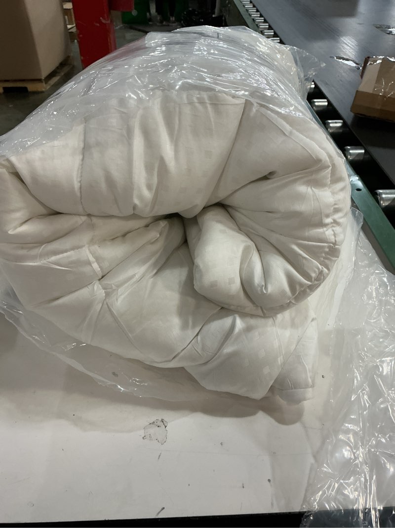 Condition photo showing Good Condition for MATBEBY Queen Size Mattress Pad - Cooling Breathable Mattress Topper, Quilted Fitted Mattress Protector, Pillow Top Mattress Cover with 8-21" Deep Pocket, Soft, Machine Washable, White, 60x80 Inches White - Checkered Queen