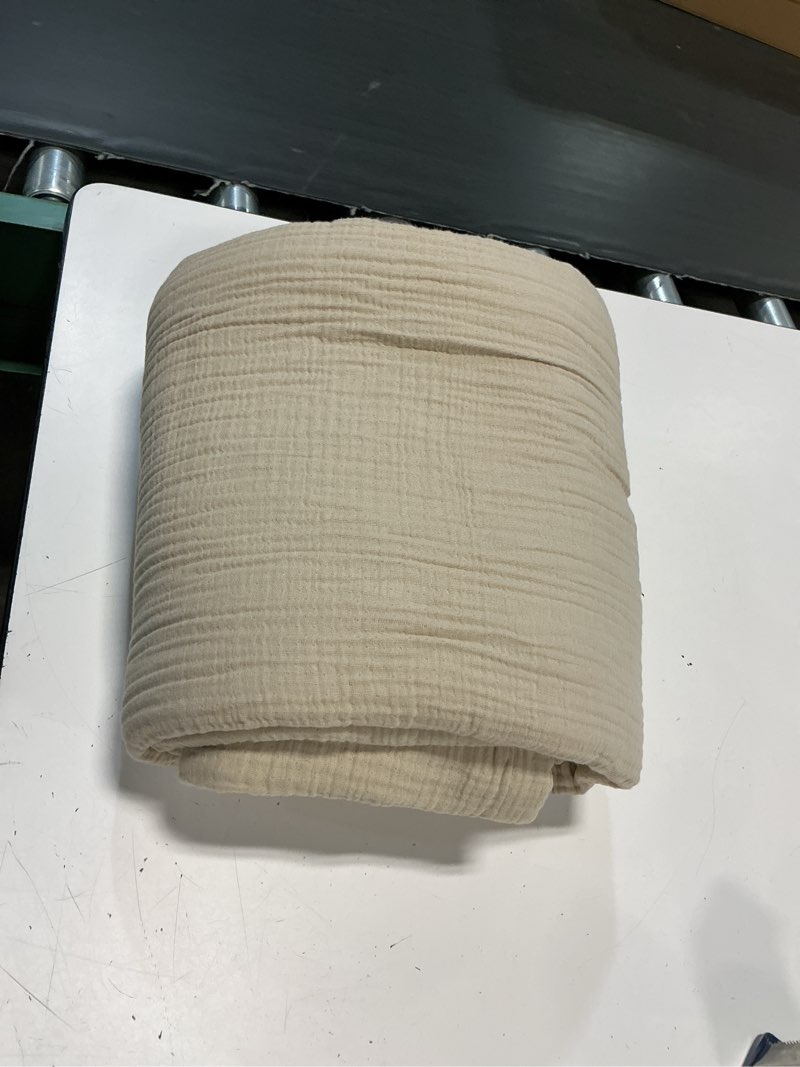 Condition photo showing Good Condition for quince organic cotton gauze dream quilt color: dune/size queen 