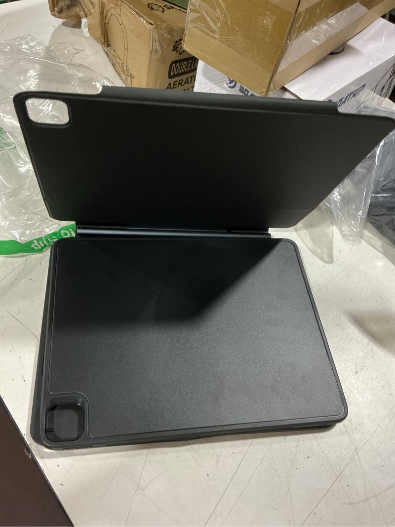 Condition photo showing Good Condition for esr ipad pro 12.9 case with keyboard, easy-set magnetic stand, portrait/raised modes for ipad ipad pro 12.9(6th/5th/5th/3rd), removable protective case, rebound 360 series, black ipad pro 12.9" (2018-2022) black